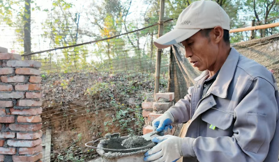 还地桥镇军山村：拆除危旧 扮靓环境