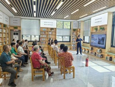 下陆区消防救援大队走进社区开展培训 筑牢基层安全“防线”