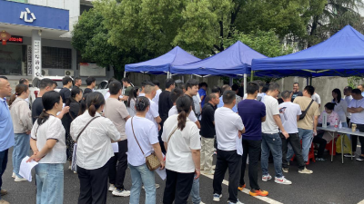 热血传温情 点滴聚爱心 临空区・还地桥镇组织开展 2025 年无偿献血活动