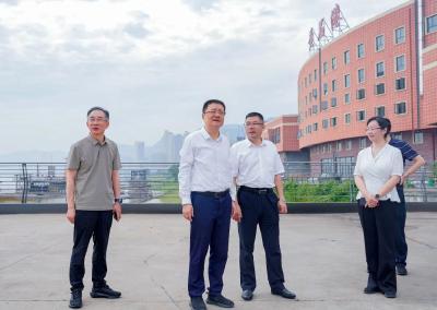 坚定信心 扛牢责任 奋力冲刺“双过半”