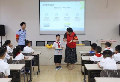 九龙洞社区暑期托管班开班  安全第一课护航儿童假期