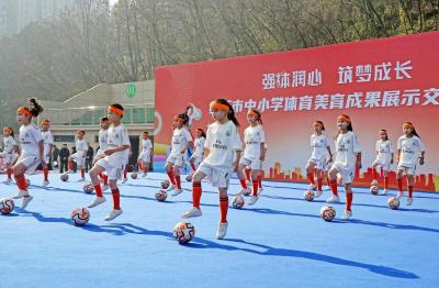 非遗石雕、江豚黏土、武术操……黄石这场展演藏着传统文化的鲜活模样