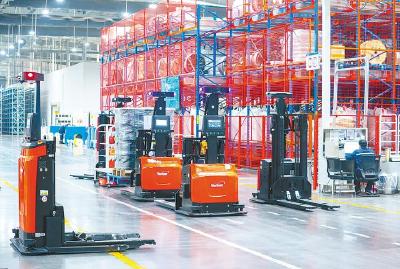 锚定支点不动摇 加力奋进齐心干