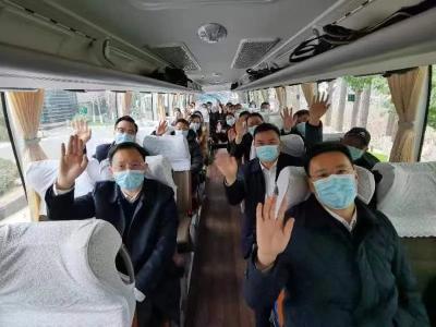 2023全国两会丨湖北代表团出发了！