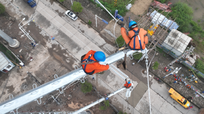 黄冈供电：线路迁改助力重点项目建设