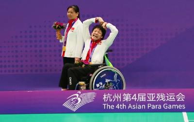杨贝贝，你是冠军！