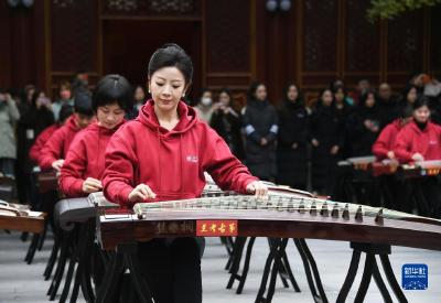 百架“兰考古筝”亮相中央音乐学院