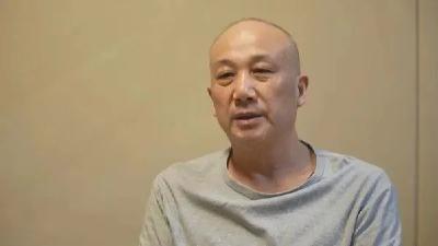 向商人老板卖鸡蛋的官员，退休一年后落马……