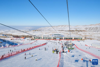 新疆阜康：把冰天雪地打造成金山银山 