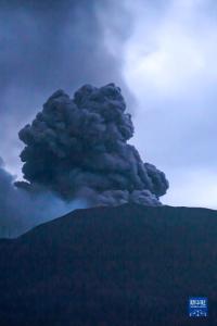 印尼：马拉皮火山喷发