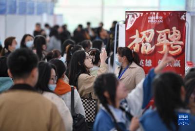 数读中国这十年丨居民人均可支配收入十年增长超80% 人民生活水平持续改善