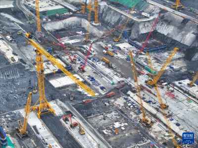 枢纽工地建设忙 