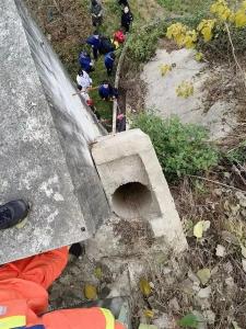 9岁男孩失联6天，最后在这里被找到→