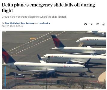 刚起飞不久，一架波音767客机的紧急滑梯突然脱落！