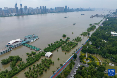 长江中下游干流洞庭湖入江口以下河段发生全线超警洪水