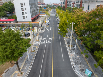 推动城市经济高质量发展   市市政设施服务中心整治城市道路环境