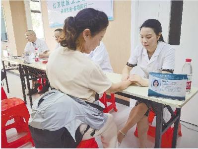 义诊进社区
