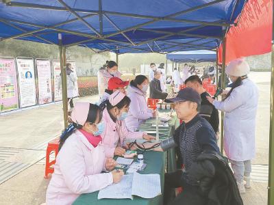 中医药文化集市显魅力 ——市区开展大型中医药义诊活动侧记