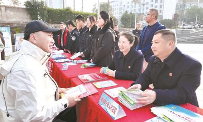 黄冈市2024年“宪法宣传周”启动