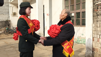 蕲春女兵余沛，二等功！
