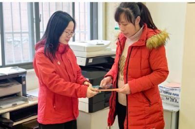 泰康人寿黄冈中支开展防范非法集资宣传进社区活动