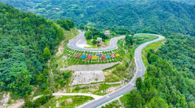 英山“就业直通车”开进车间