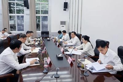 市委常委会深入贯彻中央八项规定精神学习教育读书班举行第二次集体研讨