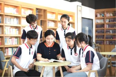 英山县实验中学教师刘珍：用心点亮学生未来