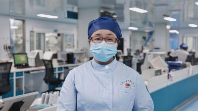 微光成炬 ，照亮生命之路                                    ——我市“白衣天使”的日常故事