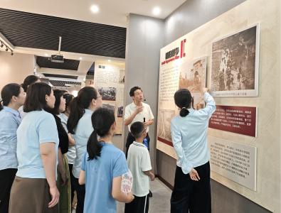 新华保险湖北分公司开展“国际档案日”系列宣传活动