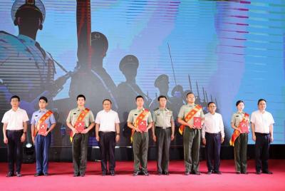2025年黄冈市征兵宣传进校园暨下半年征兵工作启动仪式举行