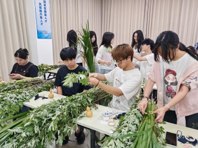黄冈应急管理学院安全工程系：一束艾 百福来