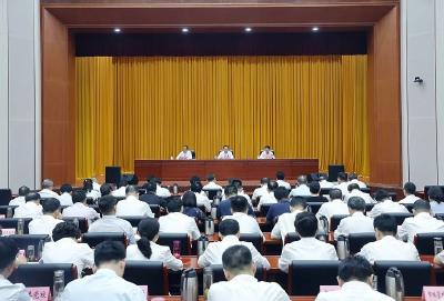 视频|李军杰在全市“干部素质提升年”工作推进会上强调 聚焦重点 精准施策 以更大力度抓好干部素质提升 为服务推动支点建设提供有力支撑