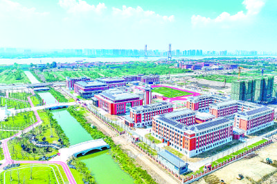 过特控线378人，占比34%；过本科线1009人，占比91%……黄冈市第二高级中学（黄冈市复读中心）2025首届高考全线飘红