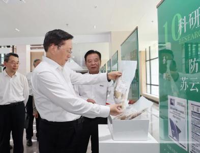 王忠林调研湖北实验室建设并召开推进会