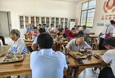 锲而不舍落实中央八项规定精神｜ 黄冈：多方聚力 托起老人“稳稳的幸福”