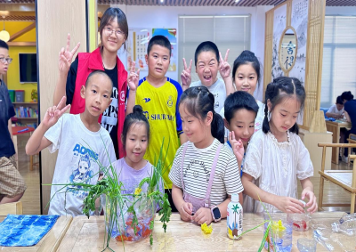 黄冈师范学院马克思主义学院  红心社会实践服务队开展