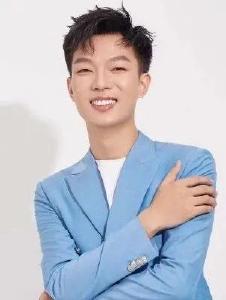 听见 | “归巢支书”陈燎原25载点绿成金