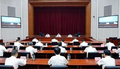 全市集中整治群众身边不正之风和腐败问题工作推进会召开