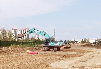 黄冈二中周边配套市政道路加快建设，3大道路完工70%