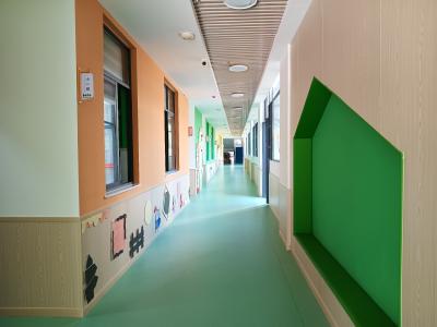 黄州首个还建小区配套公办幼儿园揭牌，今年秋季开园迎新
