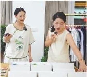 酒吧街里 毕昇IP凸显地方特色