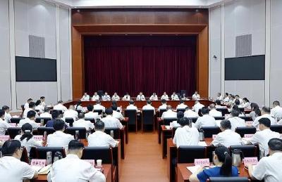 市区招商引资工作推进会召开