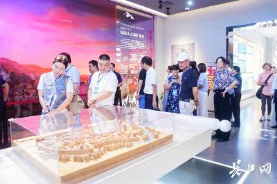 “既有工业硬核又有山水柔情”，全国网媒总编辑盛赞黄石独特魅力