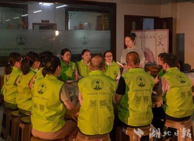 蕲春艾灸师：传承中医技艺 助力乡村振兴