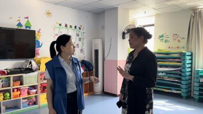 新华保险黄冈中支开展“师恩润心 公益同行”公益慰问活动
