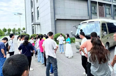 麻城人社打出“组合拳”：精准送岗到身边，助力群众实现家门口就业