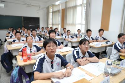 同上“一堂大思政课”！我市100万余名师生多形式观看九三阅兵