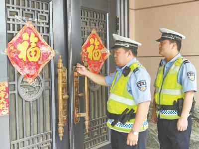 黄冈市织密交通安全网—— 敲门进万家，守护你的“头等”大事