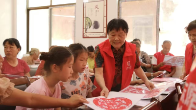 红土地上的暖阳  ——黄冈市关工委引领“爱心妈妈+N”守护童心